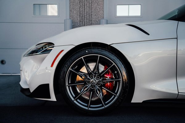 Wie kann ich eine Panne auf der Straße beheben?